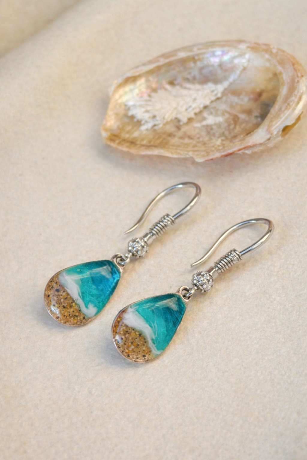 Tidal Embrace Teardrop Hooks Silver