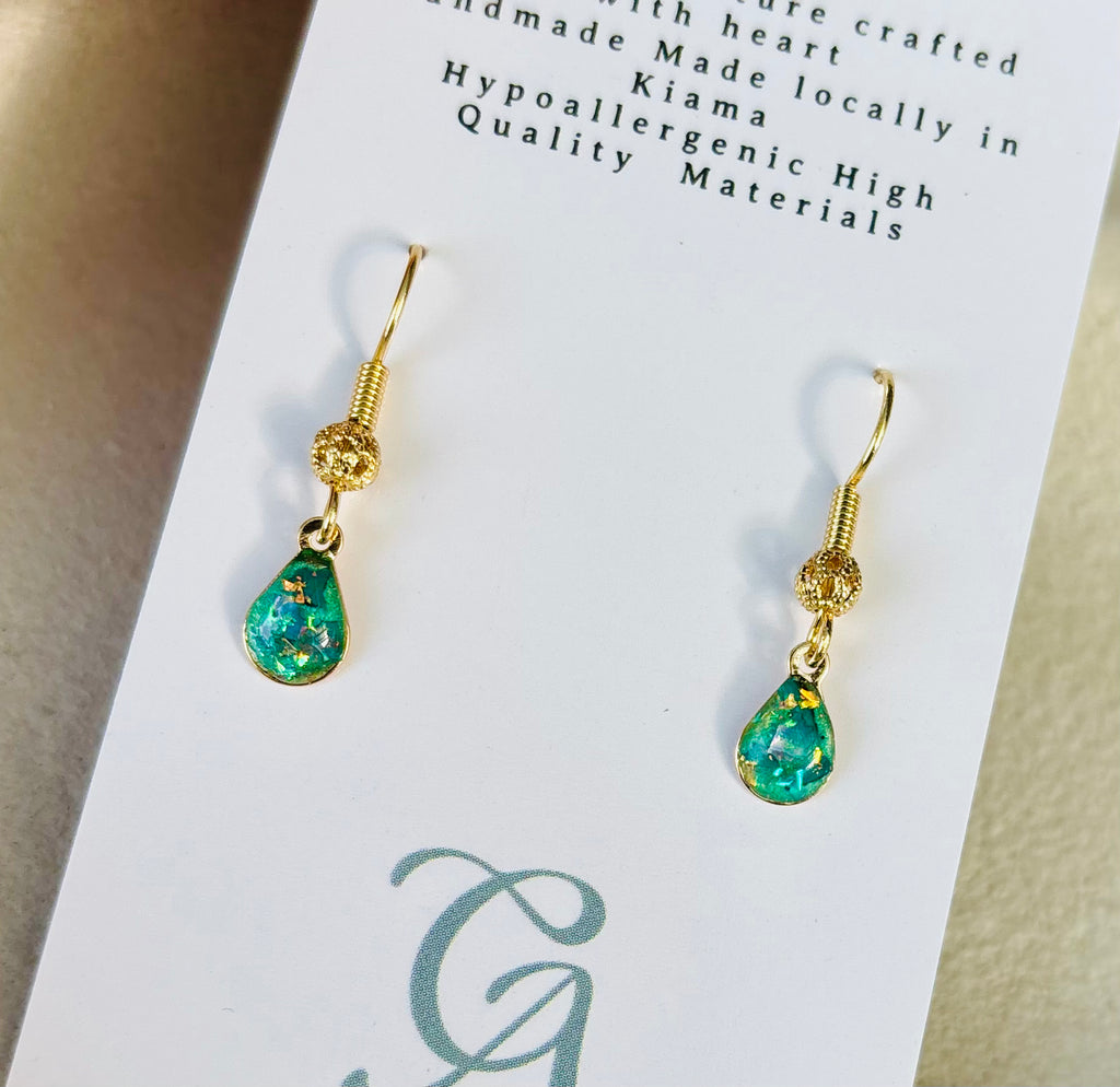 Ocean Aurora Teardrop Hooks